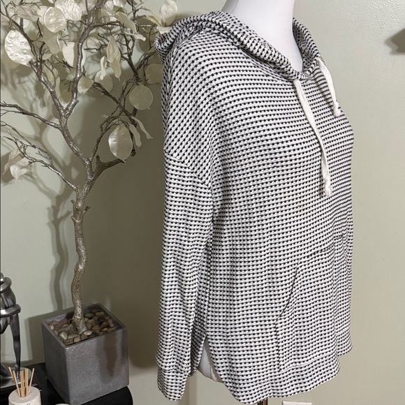 Anthropologie Black and White Patterned Hoodie - Picture 2 of 3
